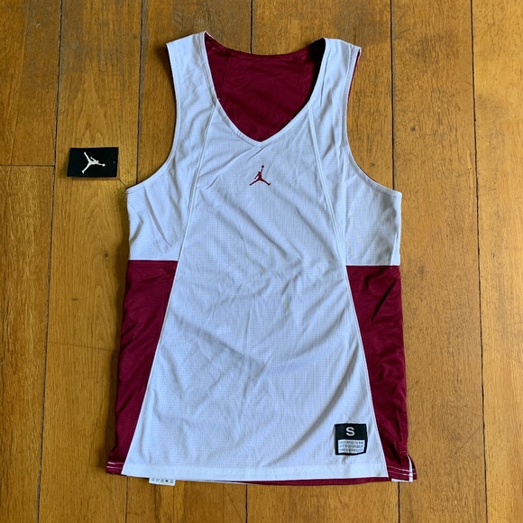 mens small basketball jersey